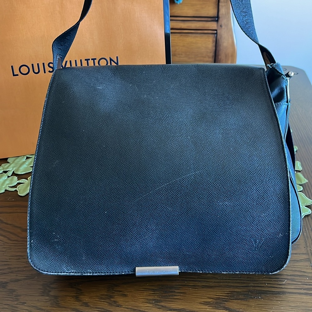 VINTAGE LV MESSENGER BAG - Picture 2 of 15